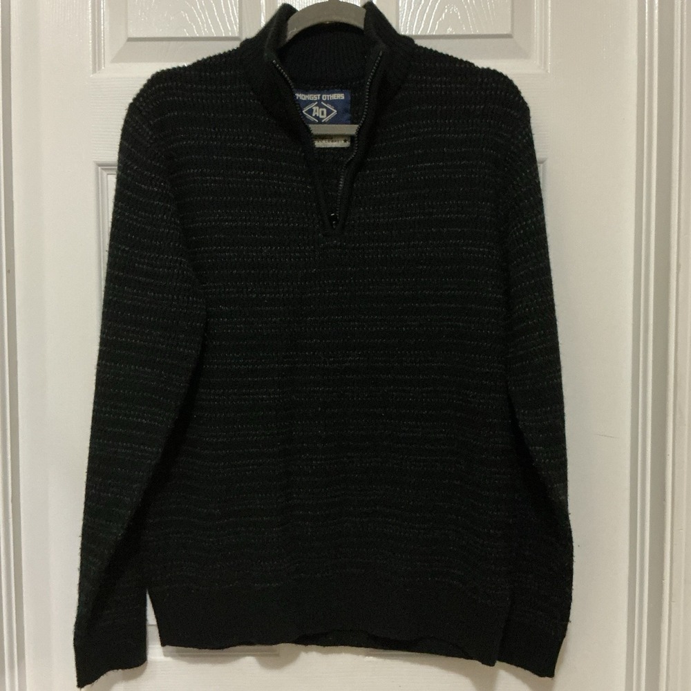 Amongst Others Sweater Adult Large Charcoal Heather Gray 1/4‎ Zip Blue Accents